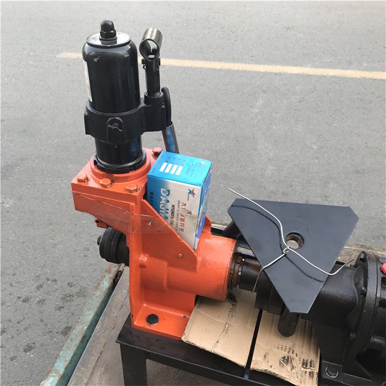 液压千斤顶电动压槽机 滚动式圆管子沟槽机恒全出售