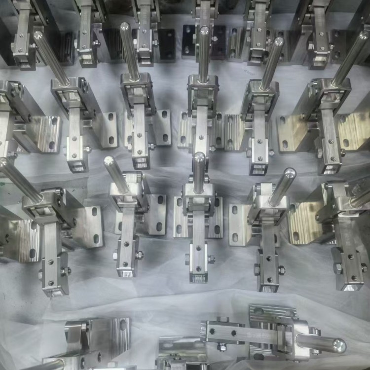 冲压模具 注塑模具 自动化零部件