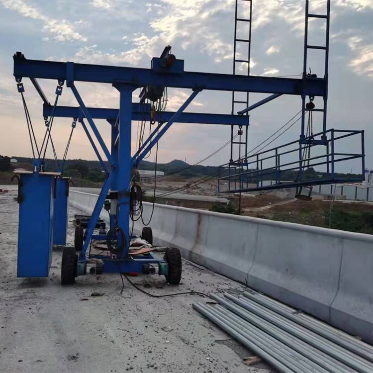 Hengquan produces Beam Transport Vehicles, Bridge Guardrail Formwork Carriages, and Electric Carriages.