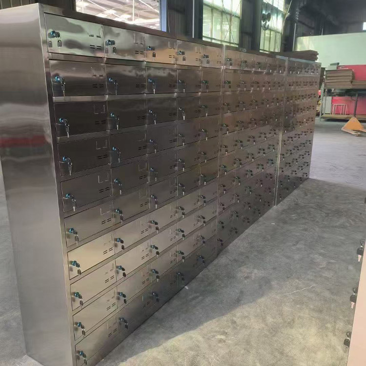 多门多格带锁储物寄存柜