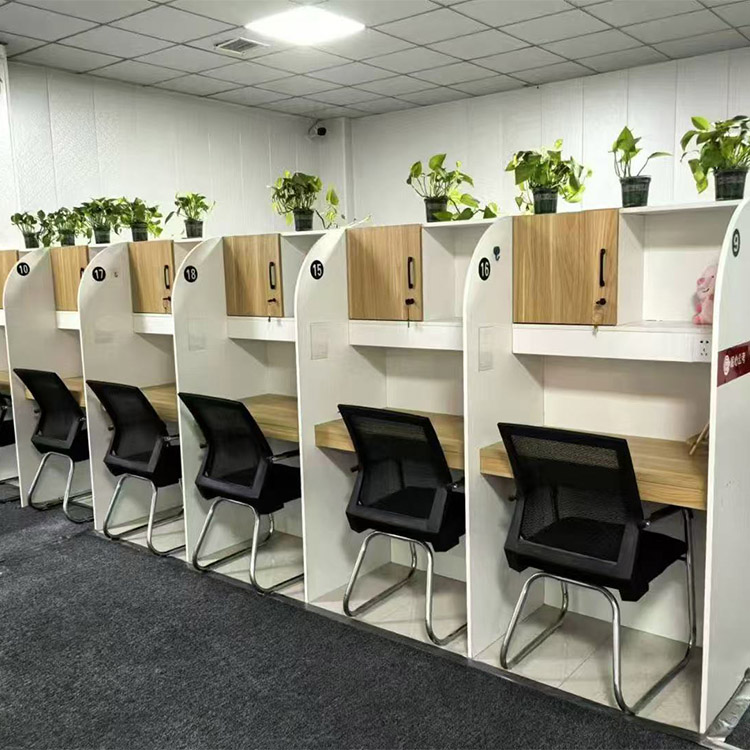 沉浸式封闭式自习桌