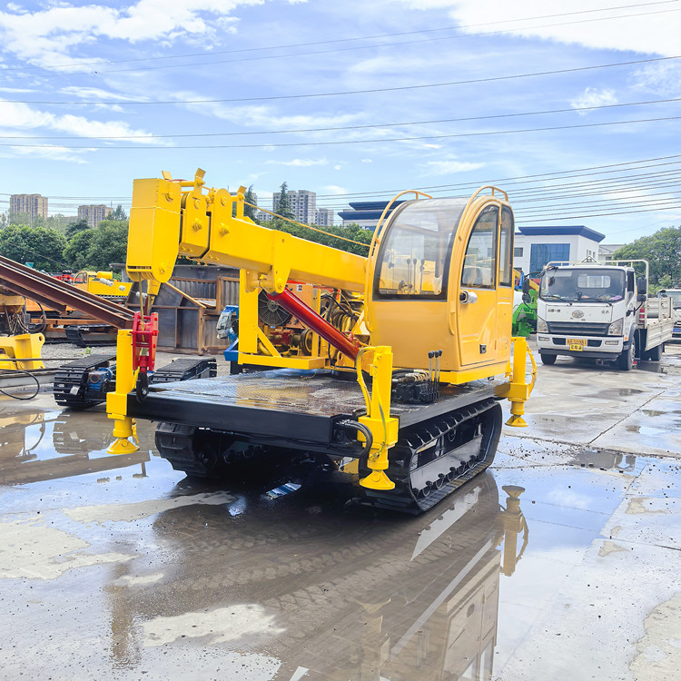 3吨橡胶履带吊车操作阀操作教学用全地形起重机