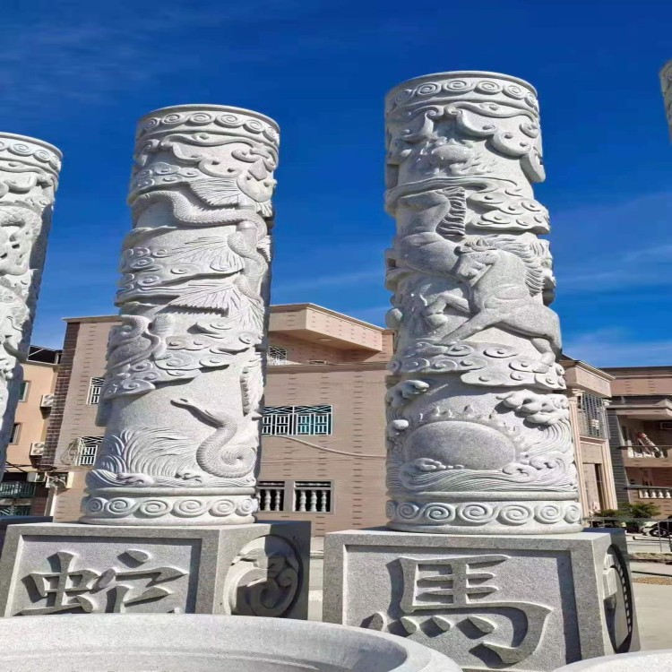 石柱龙柱