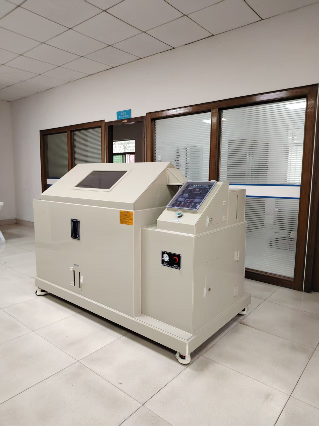 氯化钠喷雾试验箱