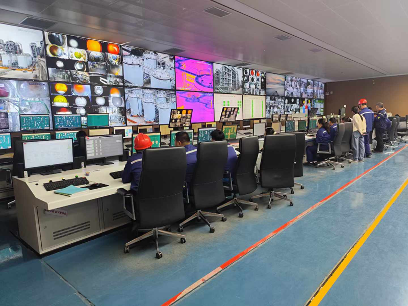 鲁西化工集团公司（3套×30万吨双氧水装置）