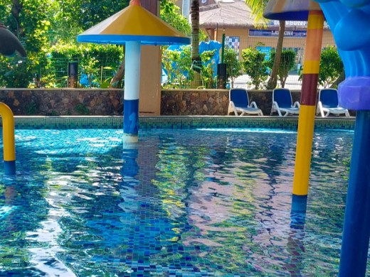 游泳池水处理过滤常见的四种方法及对比