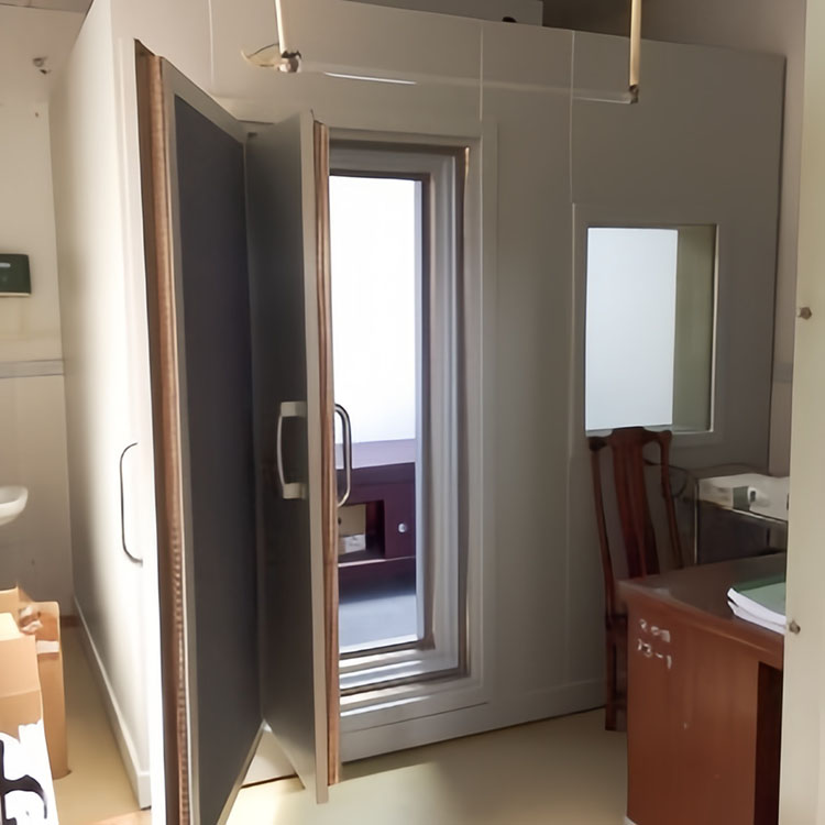 Soundproofing isolation chamber