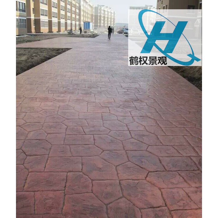 深圳压模地坪材料价格，压模路面施工