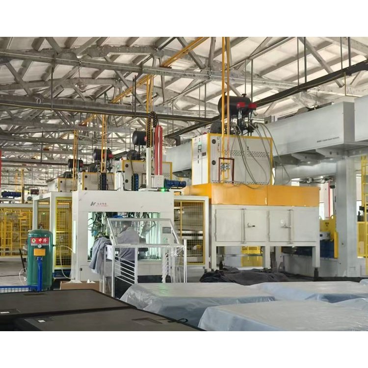 供热汽车内饰压模机