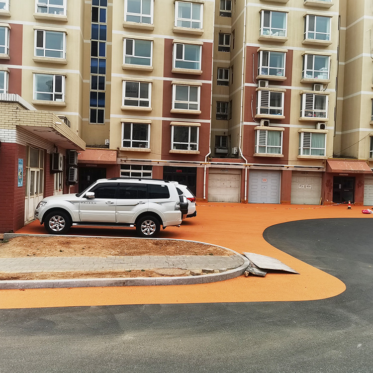 Water-based anti-slip colored road spray