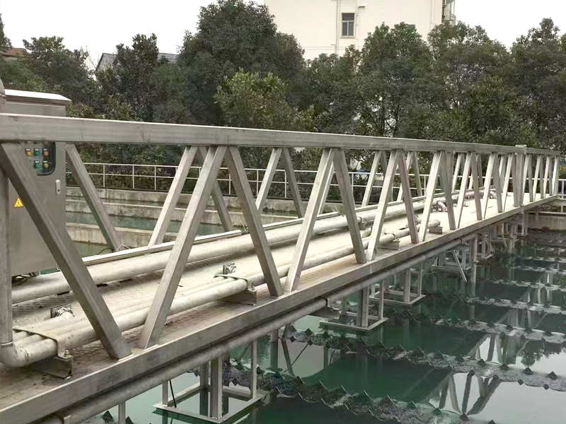 桁车吸砂机-TGN型行车式抬耙刮泥机