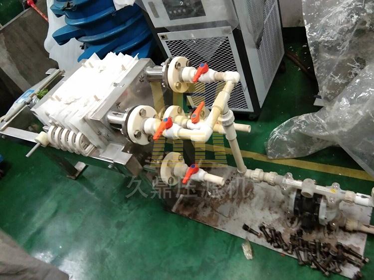 630型千斤顶压紧板框式压滤机