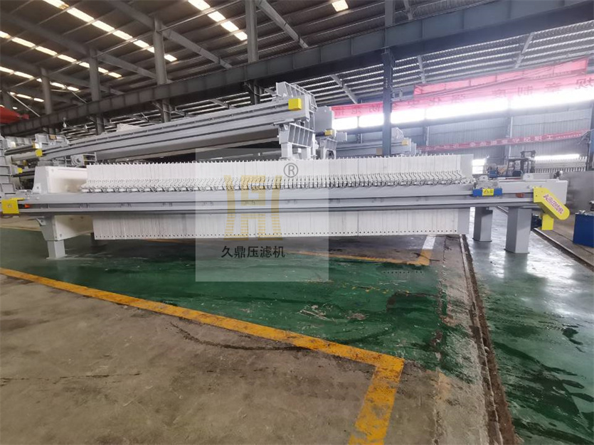 1500型自动保压厢式压滤机