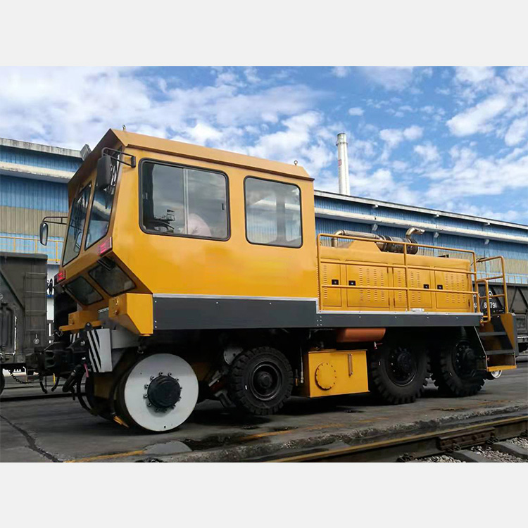 公铁两用牵引车