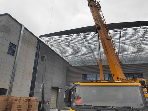 停车棚的基础施工有哪些注意事项？