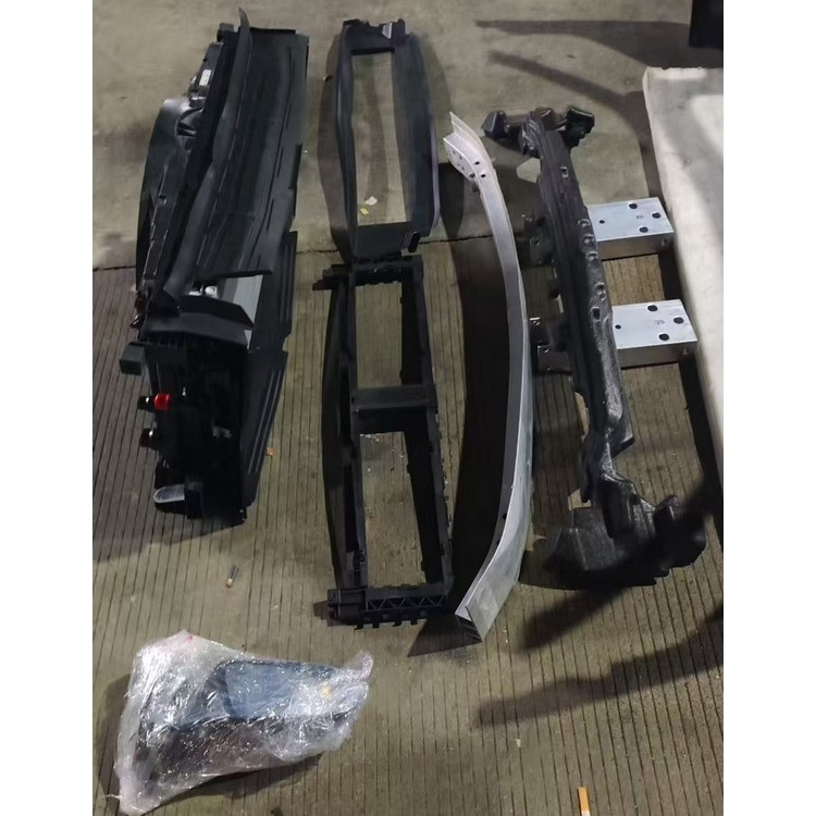 奔驰26款GLB防撞梁 电子扇 水箱 冷凝器 集风罩