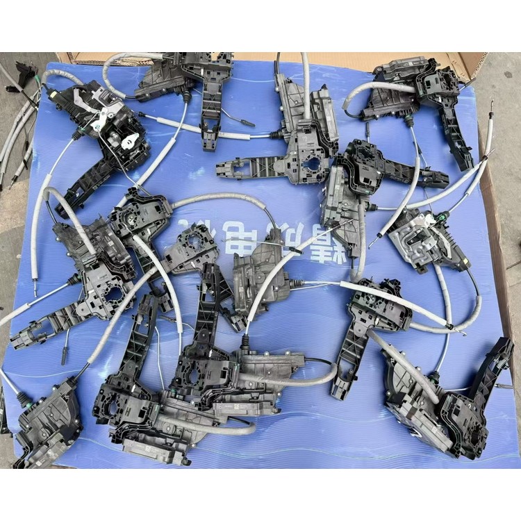 奔驰447车门锁块 外拉手底座 升降器