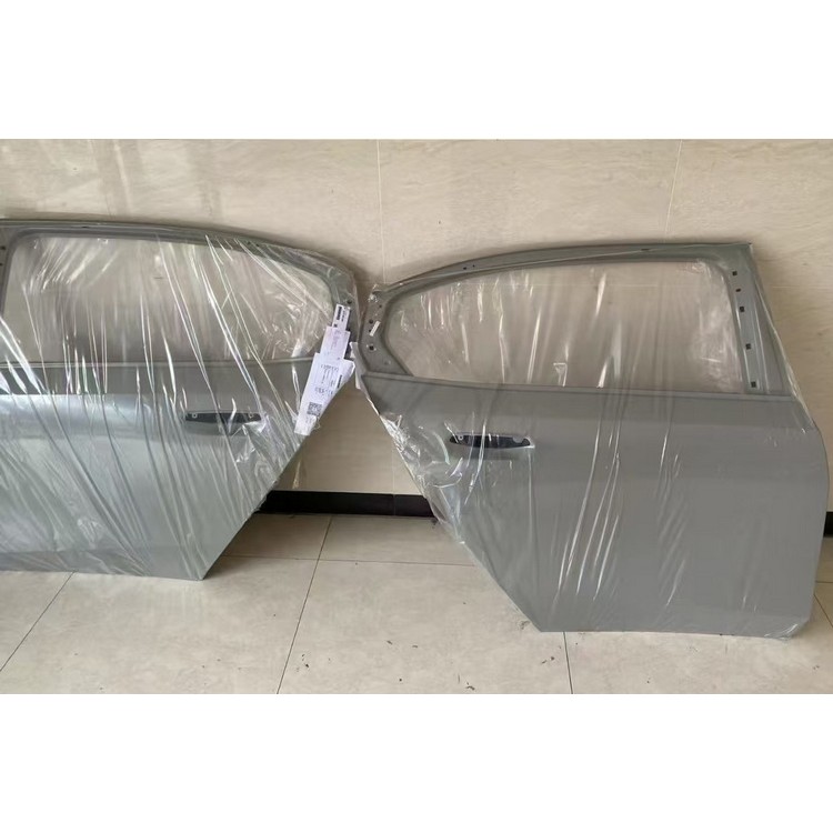 宝马5系G68车门 G90 M5后车门