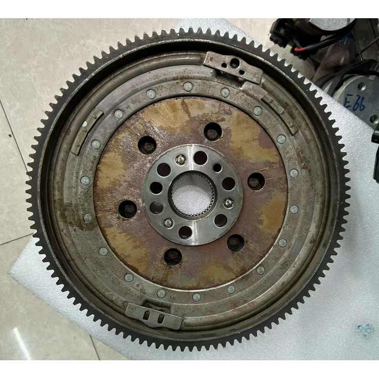 宝马F82-M4飞轮 涨紧轮 喷油嘴 气门室盖