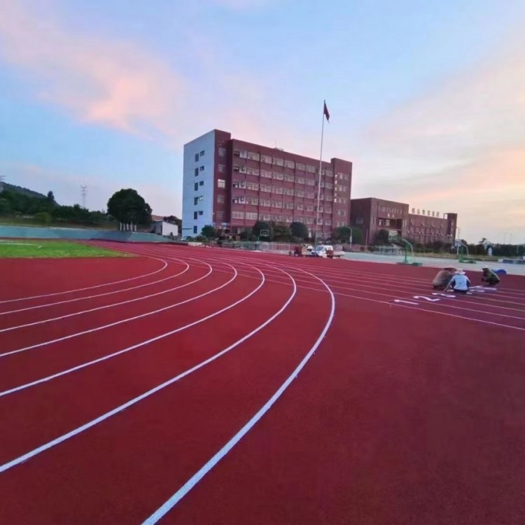 全塑型塑胶跑道