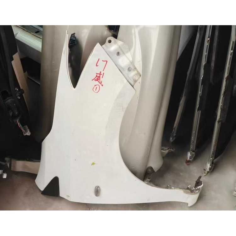 丰田17款威驰叶子板 倒车镜 雨刮连动杆