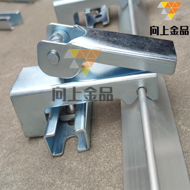 导料槽镀锌夹持器，固定防溢裙板夹持器