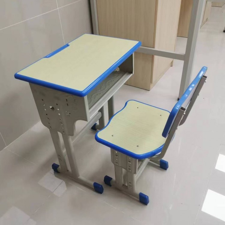 中小学生升降课桌椅