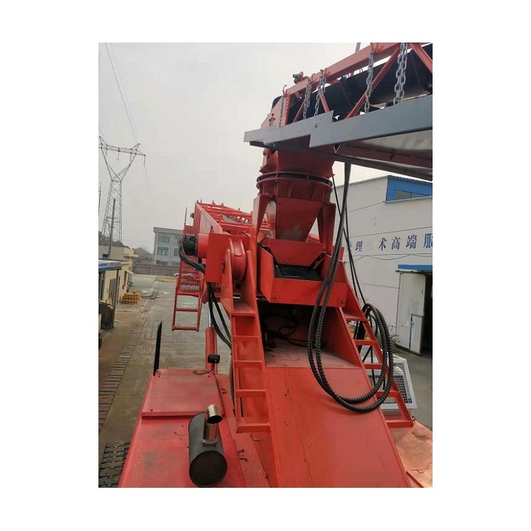 履带式混凝土布料机伸缩臂架