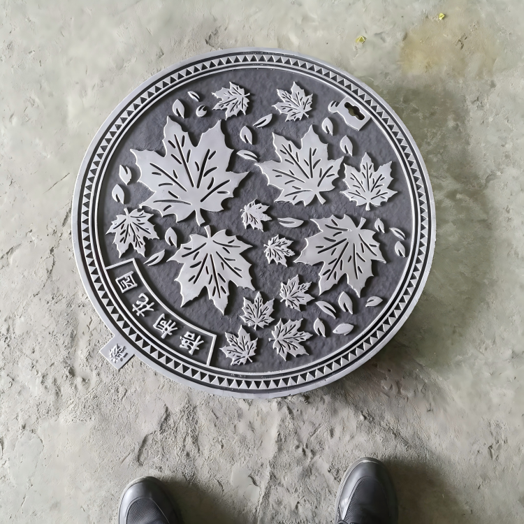 仿银井盖