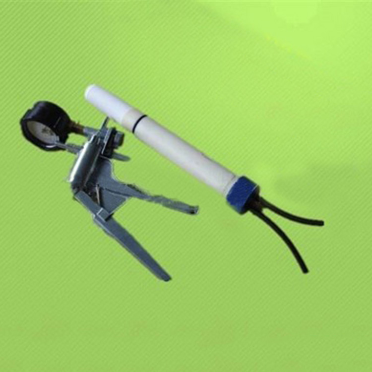 溶液取样器
