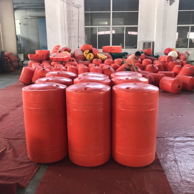 水域管控好帮手 一体式聚乙烯浮筒拦污防撞夜间警示两用款
