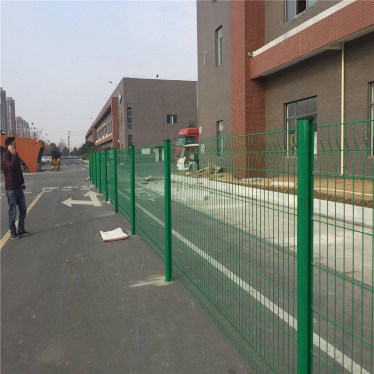 桃形立柱护栏网批发 园林小区专用围网 - 安平正辰丝网公司