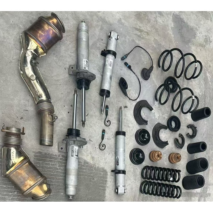 宝马F80 M3 M4三元催化 减震器 弹簧 顶胶