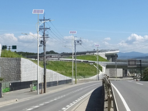广东护栏路灯厂 太阳能路灯定制 市政道路不锈钢锌钢护栏