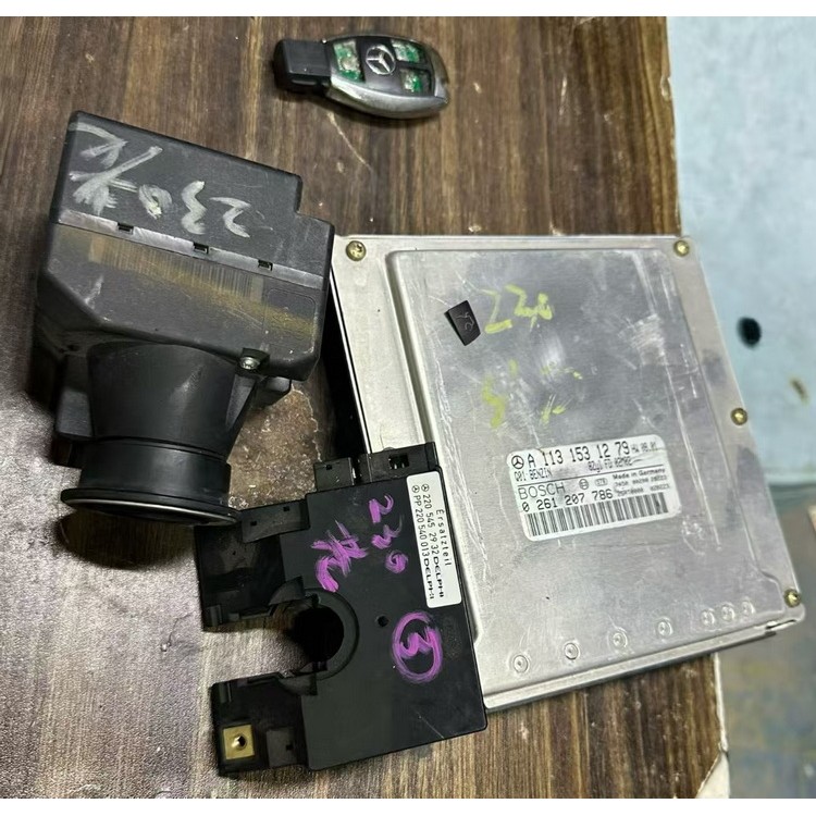 奔驰W230点火锁 发动机电脑 钥匙 车身模块 着车一套