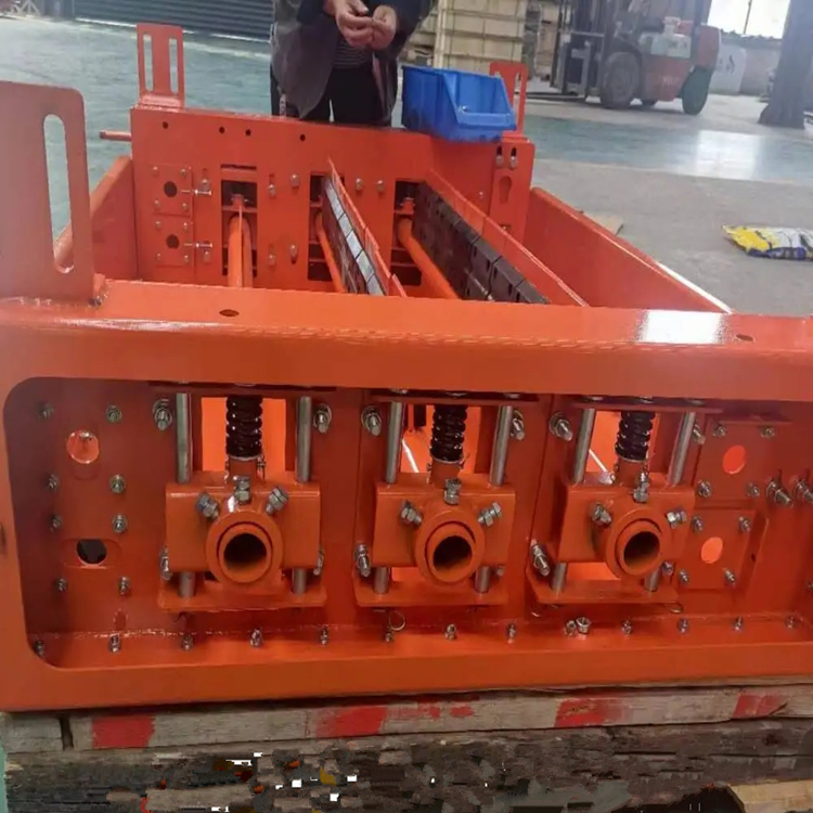 输送带黏附物智能清洗装置 多级模块化清扫设备 加工定制