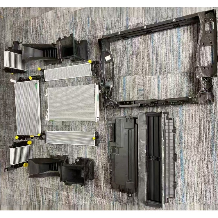 问界M9 M8 M7 M6 M5中冷器 低温水箱