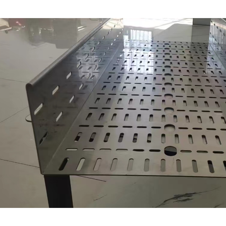 多孔桥架