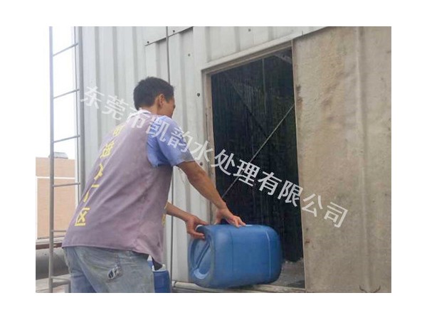 冷却水系统投加保养药剂